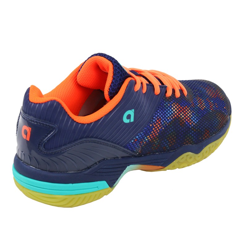 shoes used in badminton
